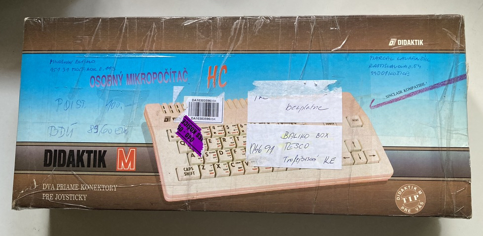 A boxed Didaktik M